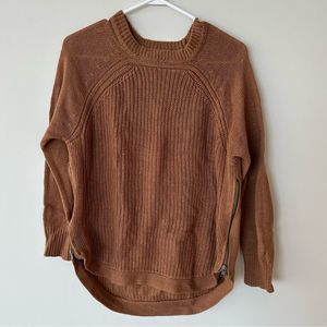 Brown knit sweater with zipper